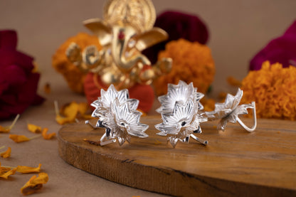 97%-99% Pure Silver Puja, Pooja Item Set | Combo of 5 Flowers for Puja, Gift and Mandir | Silver, Pack of 5 Items