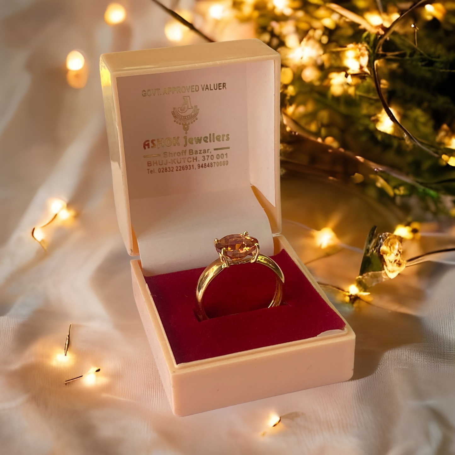 18K Gold Ring with Brown Garnet